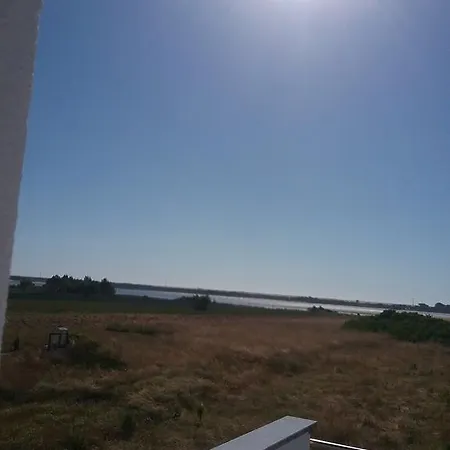 Beach House Beatiful River *
